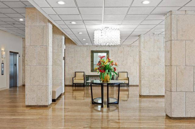 1950 S Ocean Drive PHB, Hallandale Beach, FL 33009