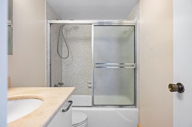 1950 S Ocean Drive PHB, Hallandale Beach, FL 33009