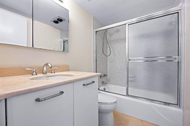 1950 S Ocean Drive PHB, Hallandale Beach, FL 33009