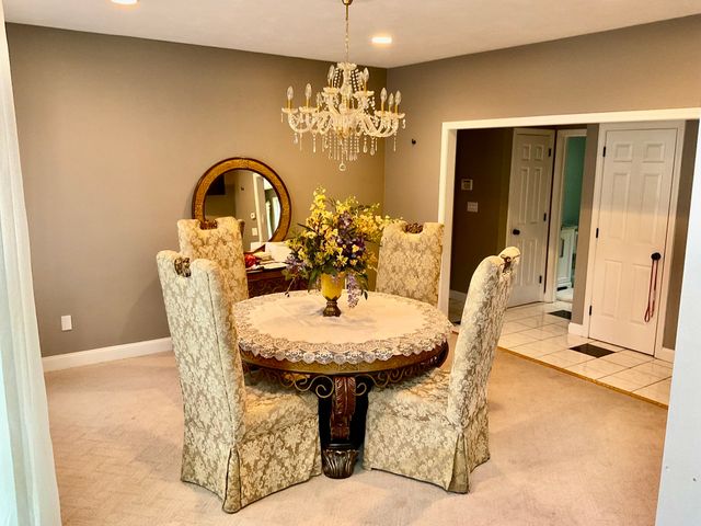 24 Penniman Cir, Stoughton, MA 02072