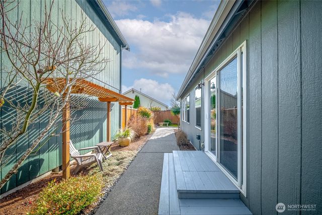 1629 Sundrop Lane SE, Tumwater, WA 98501