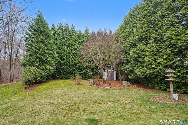 75 Heather Glen Lane, Groton, CT 06355