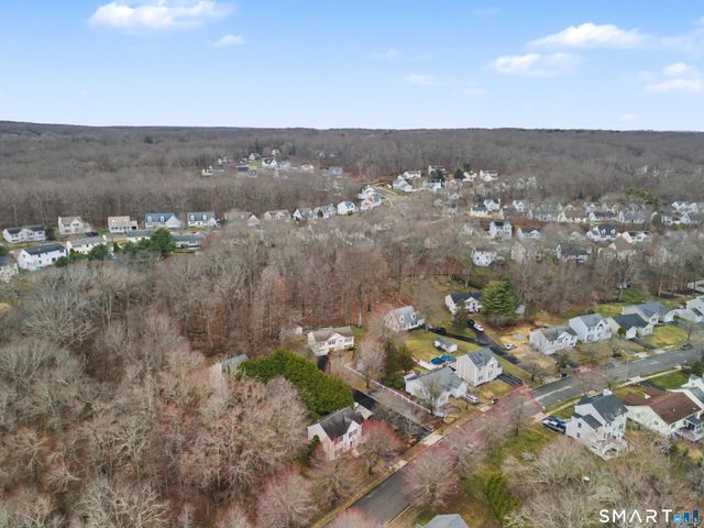 75 Heather Glen Lane, Groton, CT 06355