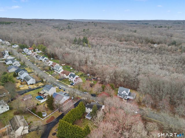 75 Heather Glen Lane, Groton, CT 06355