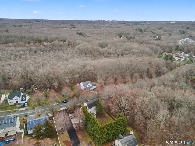 75 Heather Glen Lane, Groton, CT 06355