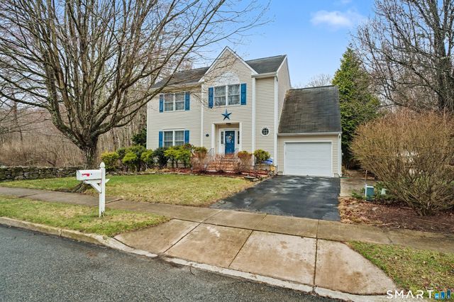 75 Heather Glen Lane, Groton, CT 06355