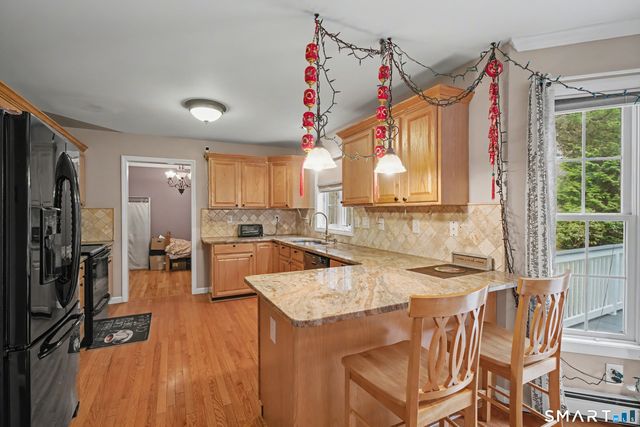 75 Heather Glen Lane, Groton, CT 06355