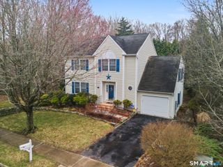 75 Heather Glen Lane, Groton, CT 06355