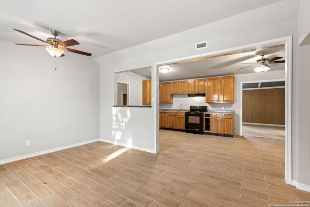 338 surrels, San Antonio, TX 78228