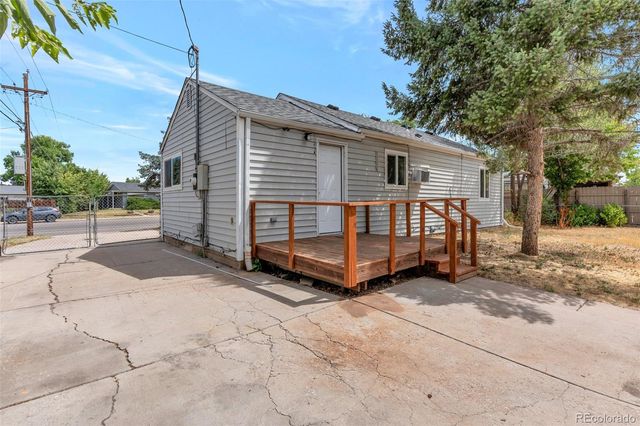 11612 Del Mar Parkway, Aurora, CO 80010