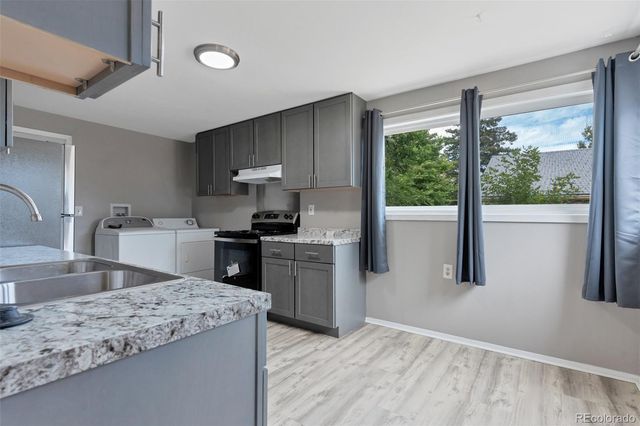11612 Del Mar Parkway, Aurora, CO 80010