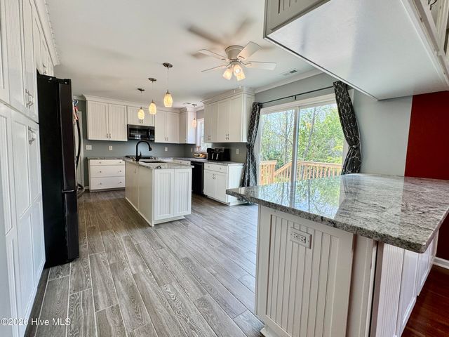 2007 Melodie Lane, Morehead City, NC 28557