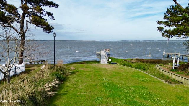 2007 Melodie Lane, Morehead City, NC 28557