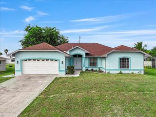 1324 SW 8TH COURT, Cape Coral, FL 33991