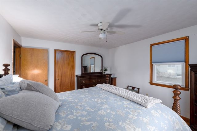 95 Saint Nicholas Avenue, Worcester, MA 01606