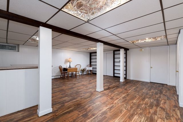 95 Saint Nicholas Avenue, Worcester, MA 01606