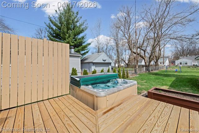 15026 Sunbury Street, Livonia, MI 48154