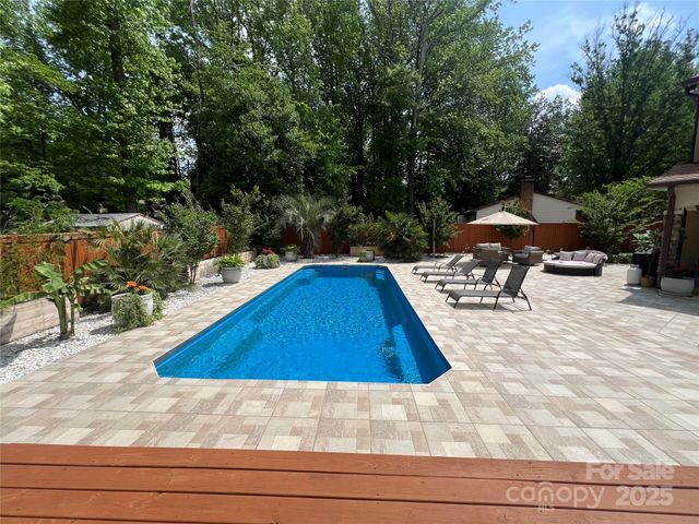 8104 Stem Court, Charlotte, NC 28227