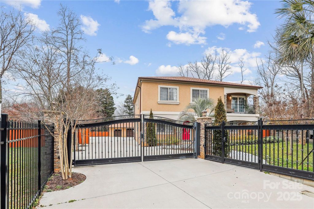 8104 Stem Court, Charlotte, NC 28227