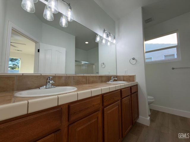 10909 Lewelling Street, Bakersfield, CA 93312
