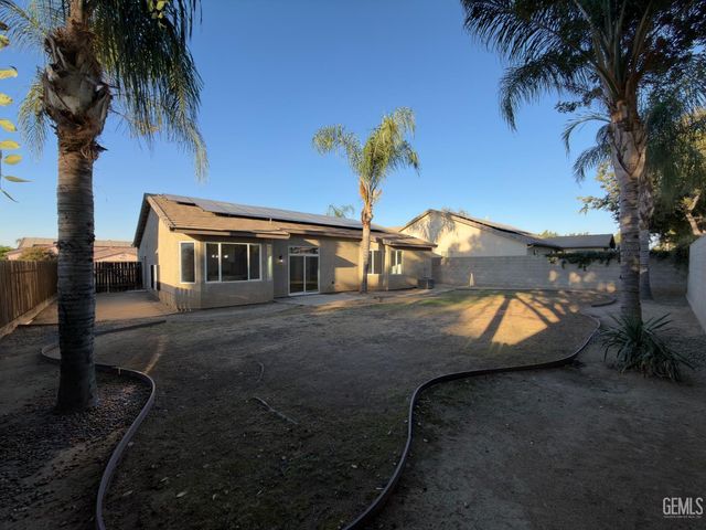 10909 Lewelling Street, Bakersfield, CA 93312