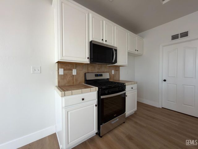 10909 Lewelling Street, Bakersfield, CA 93312