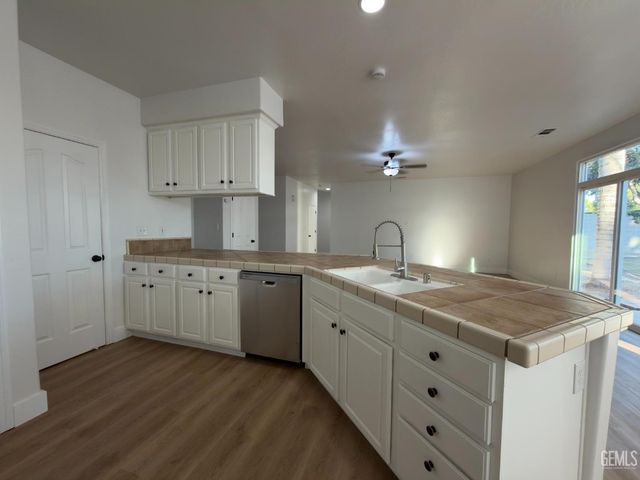 10909 Lewelling Street, Bakersfield, CA 93312