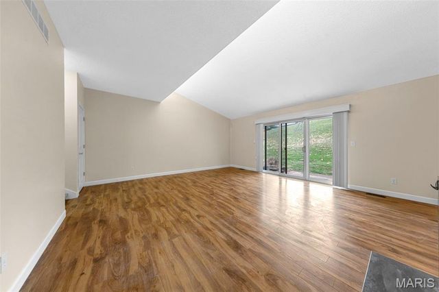 13176 Royal Pines Drive, Maryland Heights, MO 63146