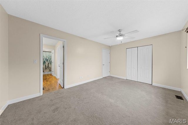 13176 Royal Pines Drive, Maryland Heights, MO 63146