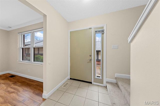 13176 Royal Pines Drive, Maryland Heights, MO 63146