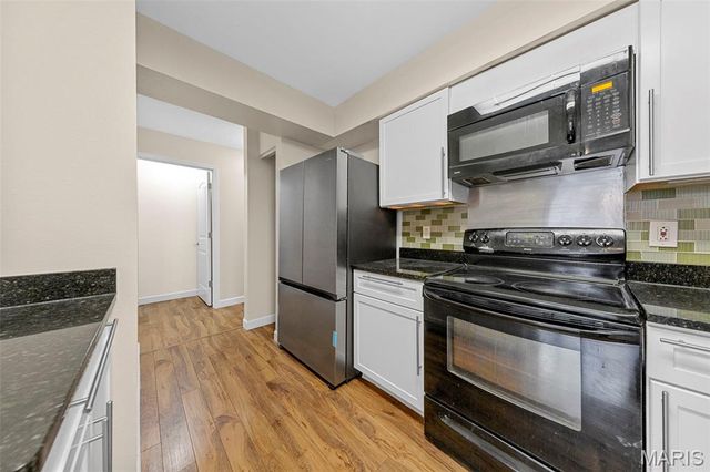 13176 Royal Pines Drive, Maryland Heights, MO 63146