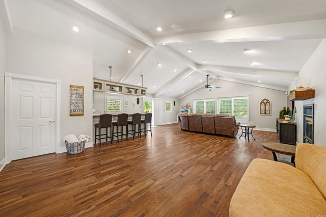 101 Westminster Place, Hot Springs, AR 71901