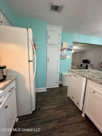 758 Clearmont Drive, Pearl, MS 39208