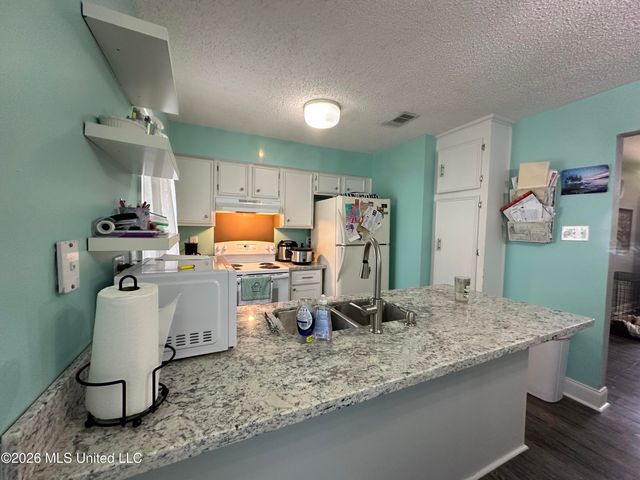758 Clearmont Drive, Pearl, MS 39208