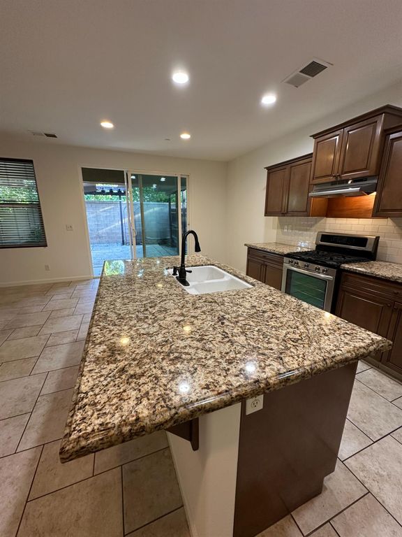 Image 12 of property listing at 3521 Buckingham Avenue, Clovis, CA 93619