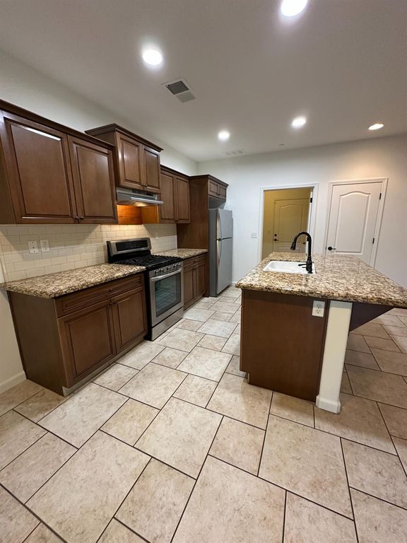 Image 14 of property listing at 3521 Buckingham Avenue, Clovis, CA 93619