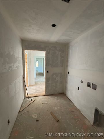 5914 E 128th Street S, Bixby, OK 74008