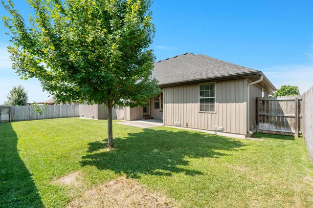 822 S Eastridge, Nixa, MO 65714