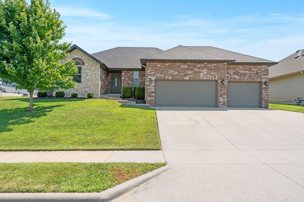 822 S Eastridge, Nixa, MO 65714