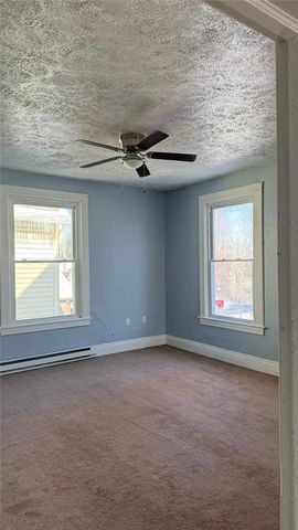 140 Mcgovern Blvd, Coraopolis, PA 15046