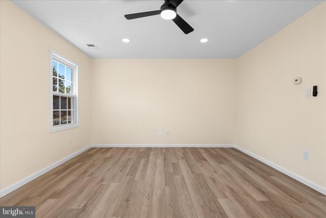 14220 FALLBROOK LN, Woodbridge, VA 22193