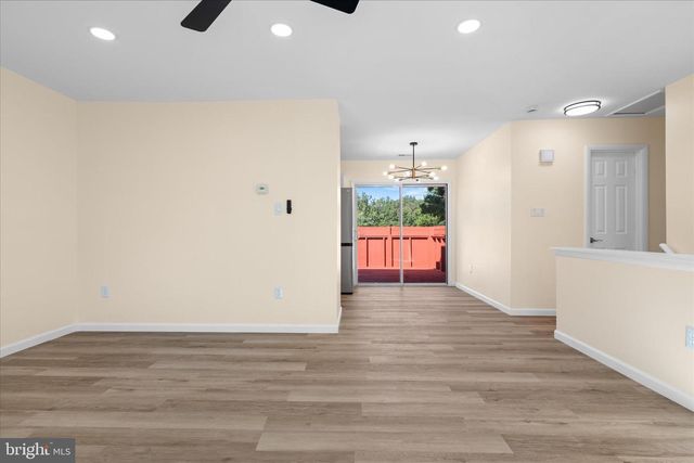 14220 FALLBROOK LN, Woodbridge, VA 22193