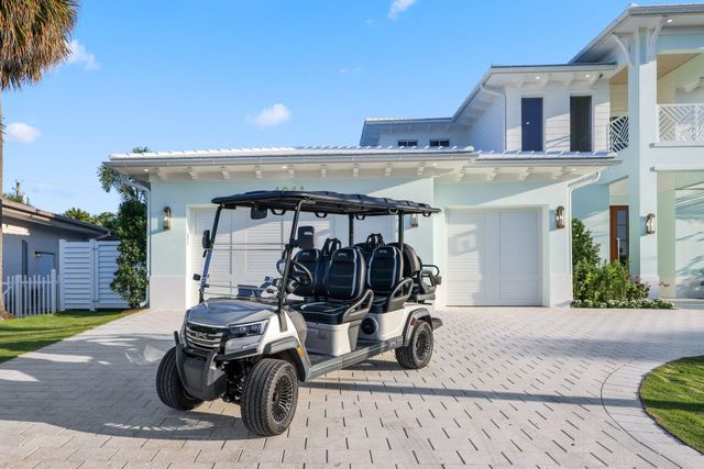 1041 Bimini Lane, West Palm Beach, FL 33404