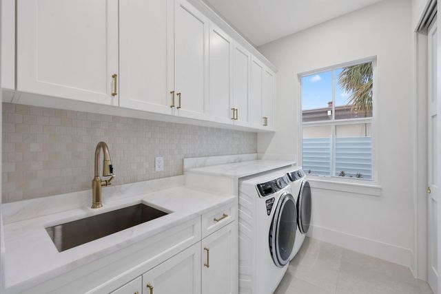 1041 Bimini Lane, West Palm Beach, FL 33404