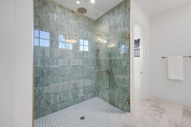 1041 Bimini Lane, West Palm Beach, FL 33404