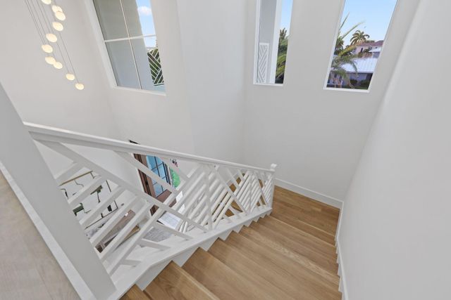 1041 Bimini Lane, West Palm Beach, FL 33404