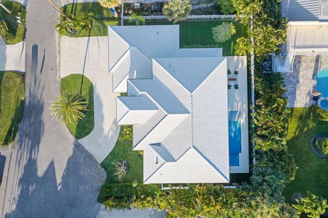 1041 Bimini Lane, West Palm Beach, FL 33404