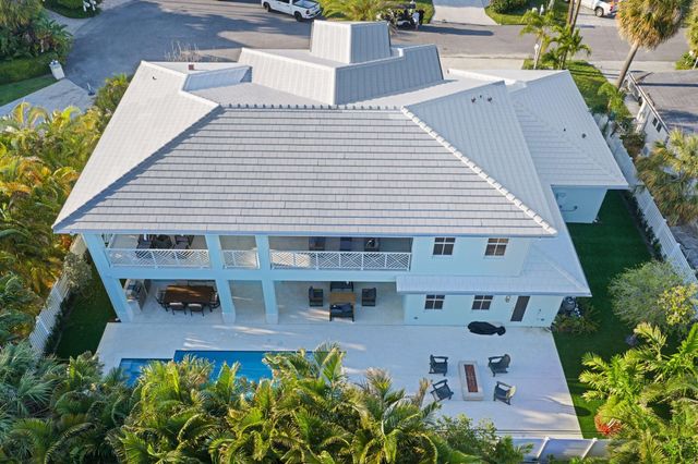 1041 Bimini Lane, West Palm Beach, FL 33404
