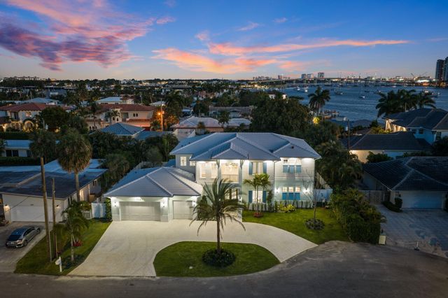 1041 Bimini Lane, West Palm Beach, FL 33404