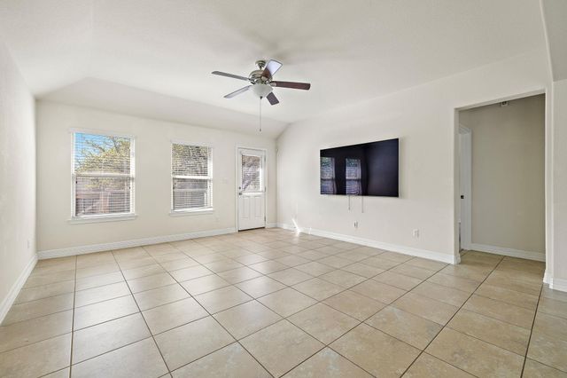 340 Beretta CIR, Georgetown, TX 78628